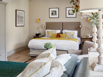 The Montagu Arms Hotel