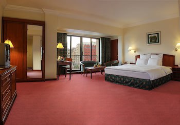 Grand Palace Hotel