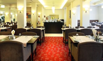 Grand Palace Hotel