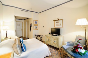 Grand Palace Hotel