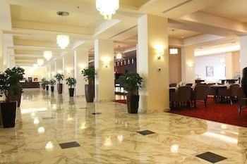 Grand Palace Hotel