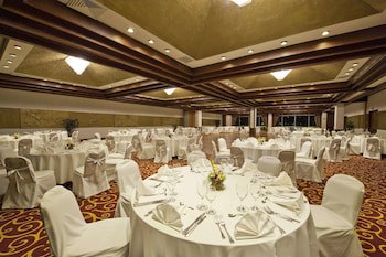 Carlton Hotel