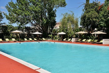 Carlton Hotel