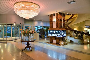 Carlton Hotel