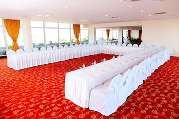Carlton Hotel