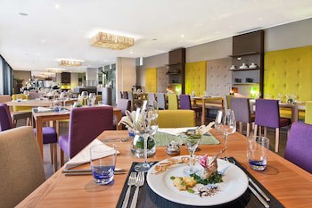 Carlton Hotel