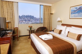 Carlton Hotel