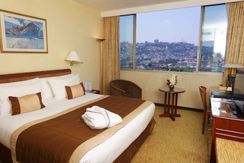Carlton Hotel