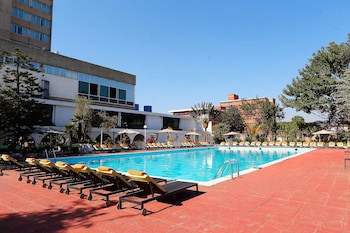 Carlton Hotel
