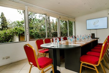 Carlton Hotel