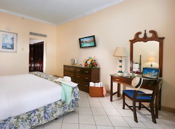 Breezes Resort & Spa All Inclusive, Bahamas - Adults Only