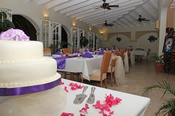 Blue Horizons Garden Resort