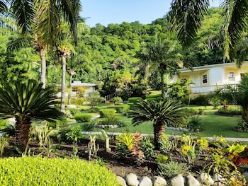 Blue Horizons Garden Resort