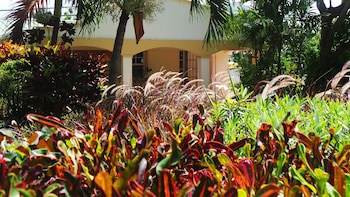 Blue Horizons Garden Resort