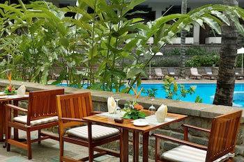 Hilton Yaounde