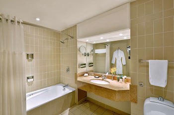 Hilton Yaounde