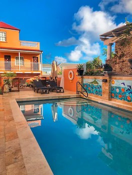 Company House Hotel