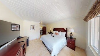 Company House Hotel