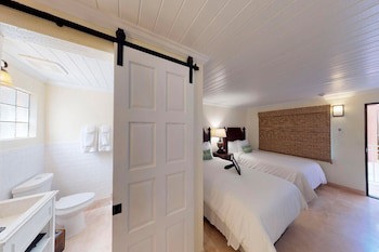 Company House Hotel