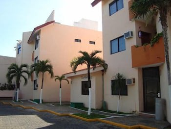 Grand Royal Lagoon