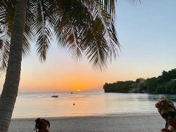 Gem Holiday Beach Resort