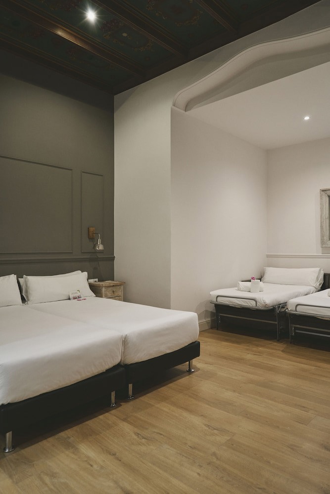 Meson Castilla Atiram Hotel