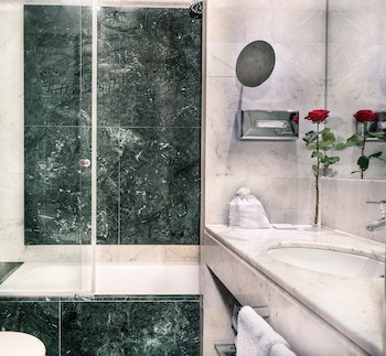 Gran Derby Suite Hotel