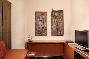 Gran Derby Suite Hotel