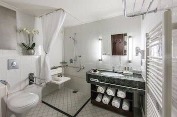 Crowne Plaza Maastricht, An Ihg Hotel