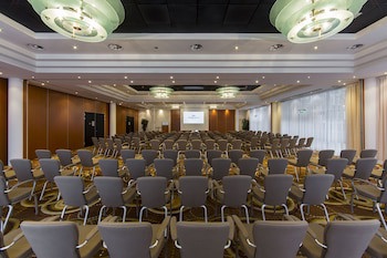 Crowne Plaza Maastricht, An Ihg Hotel