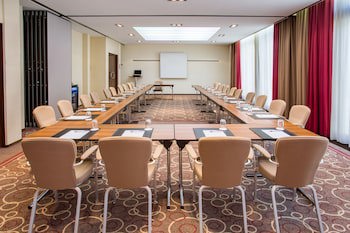 Crowne Plaza Maastricht, An Ihg Hotel