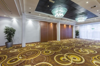 Crowne Plaza Maastricht, An Ihg Hotel