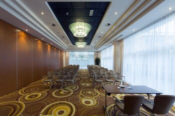 Crowne Plaza Maastricht, An Ihg Hotel