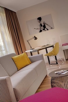 Hotel Indigo Dusseldorf by IHG galeri fotoğrafı