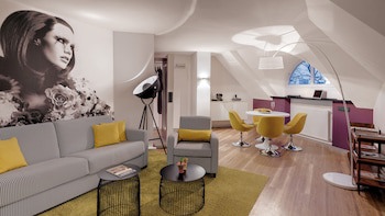 Hotel Indigo Dusseldorf by IHG galeri fotoğrafı