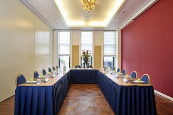 Amrath Grand Hotel De L Empereur