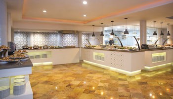 Buenaventura Grand Hotel & Great Moments - All Inclusive