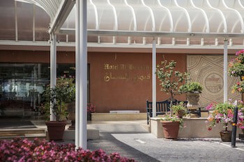 Al Bustan Hotel & Spa