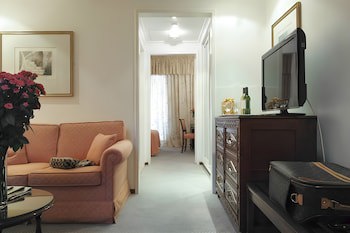 Al Bustan Hotel & Spa