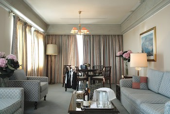 Al Bustan Hotel & Spa