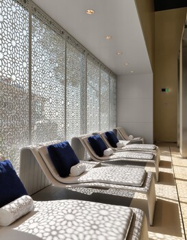 Al Bustan Hotel & Spa