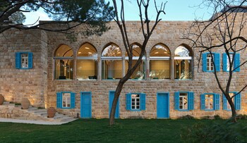Al Bustan Hotel & Spa