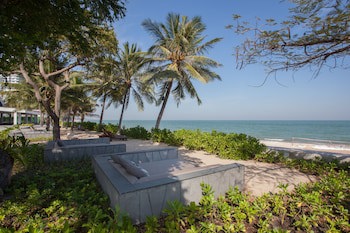 The Regent Cha Am Beach Resort - Adults Only