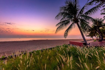 The Regent Cha Am Beach Resort - Adults Only