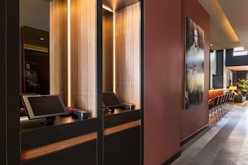 Hotel AMANO Dusseldorf fotoğrafı