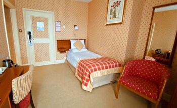 Metropole Hotel And Spa