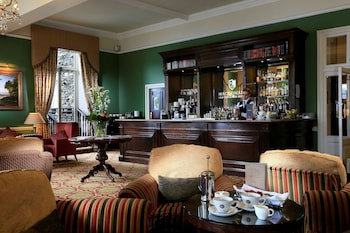Macdonald Old England Hotel & Spa