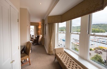 Macdonald Old England Hotel & Spa