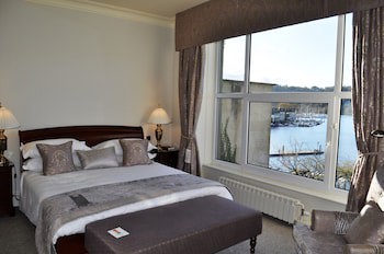 Macdonald Old England Hotel & Spa