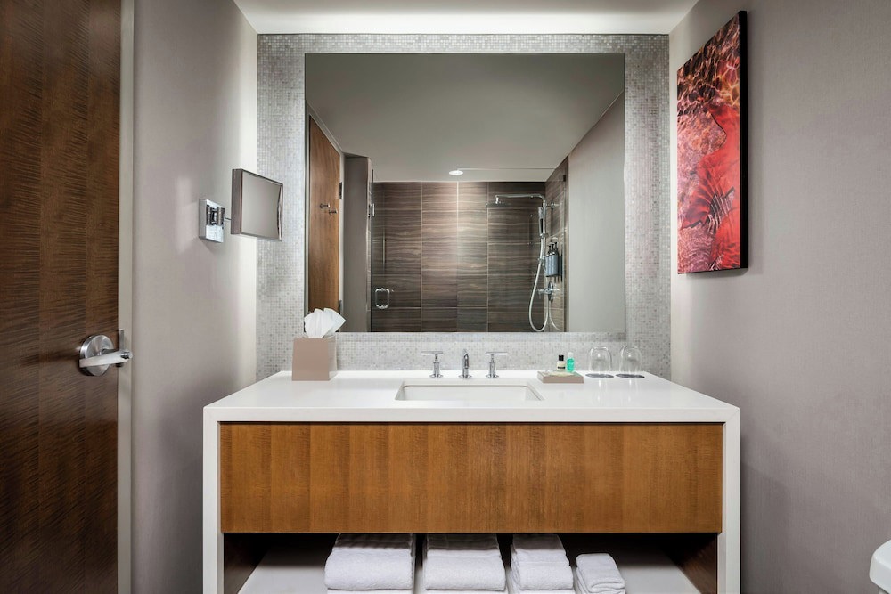 The Westin Harbour Castle, Toronto